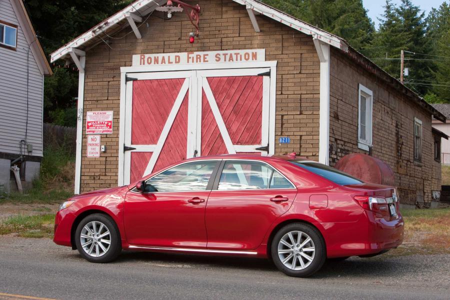  Toyota Camry XLE 2012 года  (фото 11 из 16)